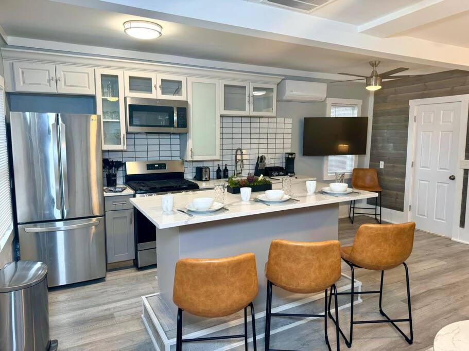 Appartamento Little House On 47Th Cleveland Esterno foto
